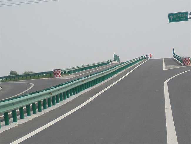 延边朝鲜族高速公路护栏的材质与规格
